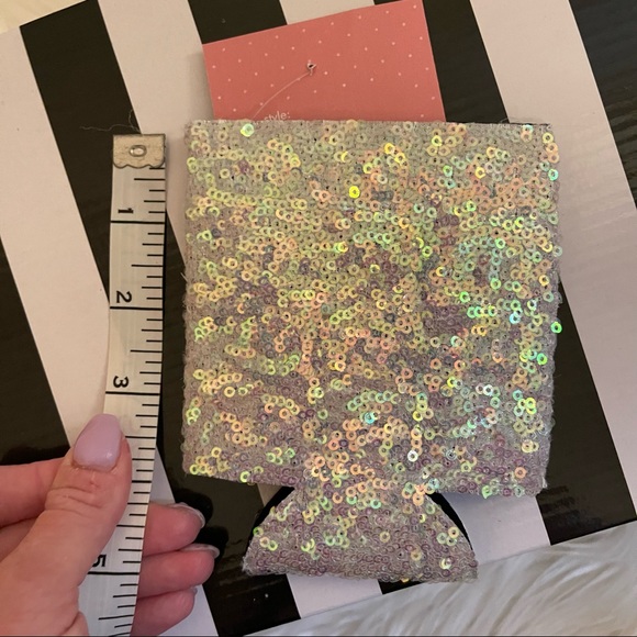 NWT White Iridescent Sequin Bride’s Babes Pink Pocket Short Drink Coozies Set - Picture 8 of 8